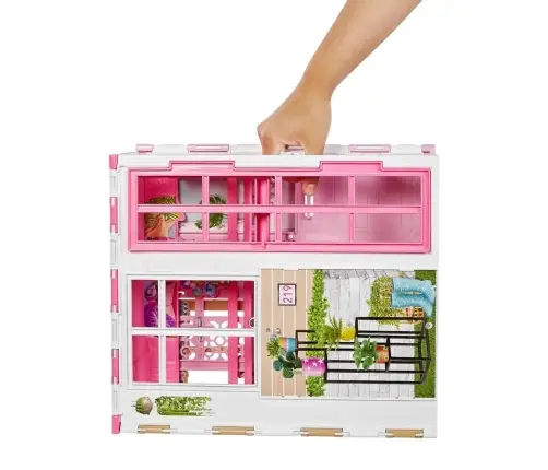 Barbie House with doll HHY40