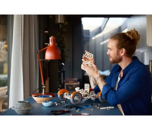 LEGO Technic NASA Apollo - pojazd LRV 42182