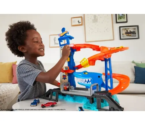 Hot Wheels Attacking Shark Escape HDP06